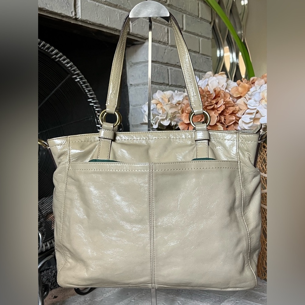 Coach Chelsea Turn Lock Taupe Patent Leather Tote Bag F14022 - Picture 3 of 13
